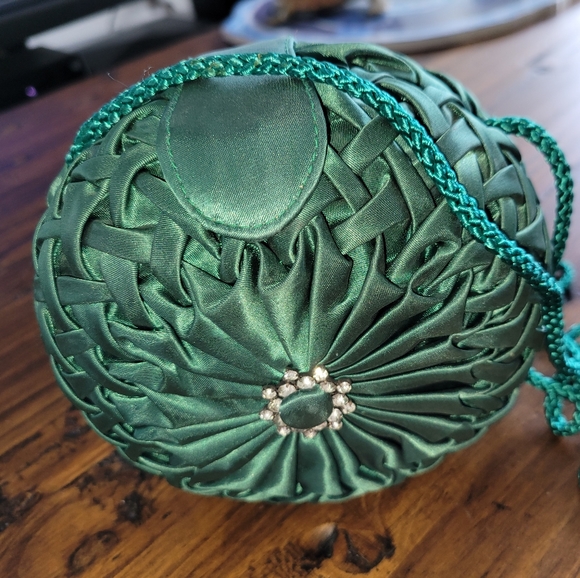 SHARMARK emerald purse. - Picture 2 of 7